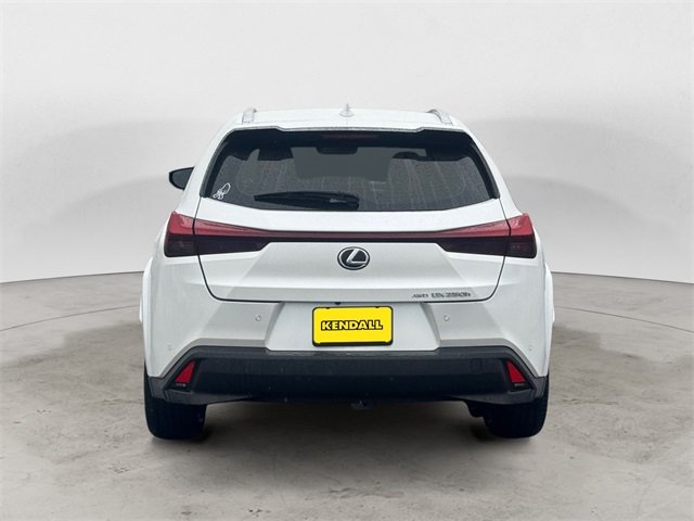 2023 Lexus UX 250h Premium photo 4