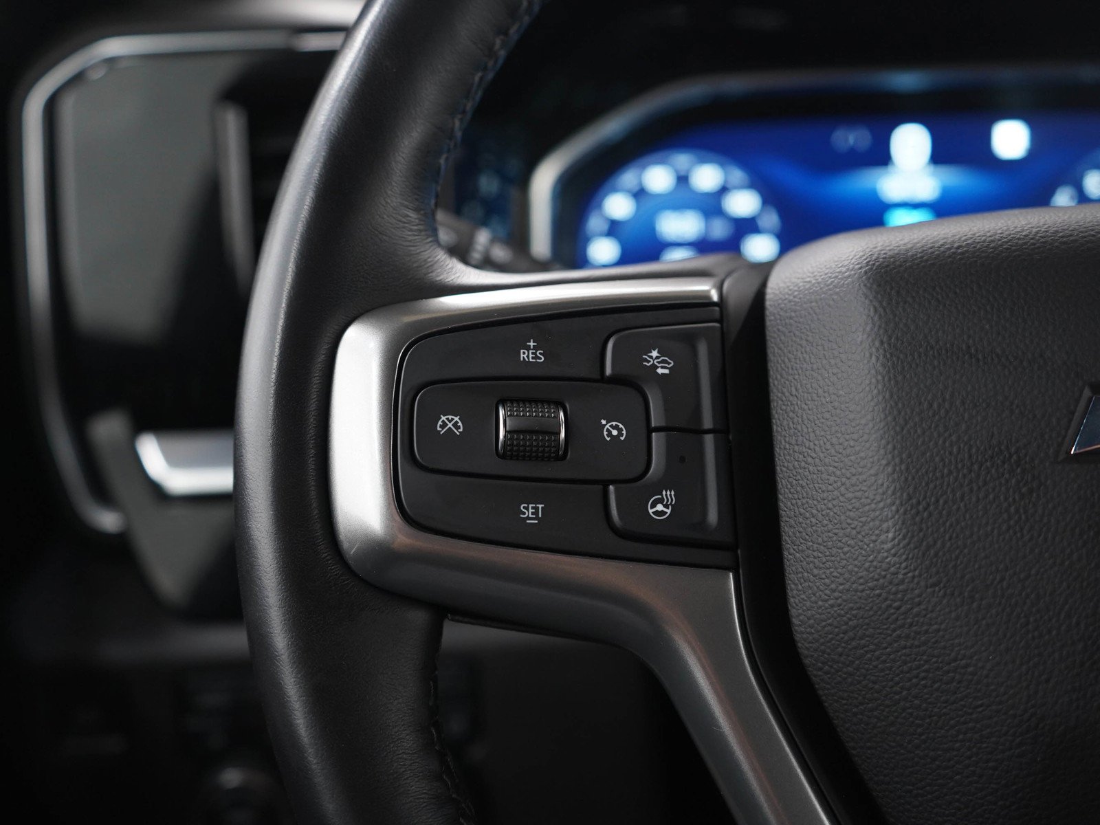 Used 2022 Northsky Blue Metallic Chevrolet LT image 24
