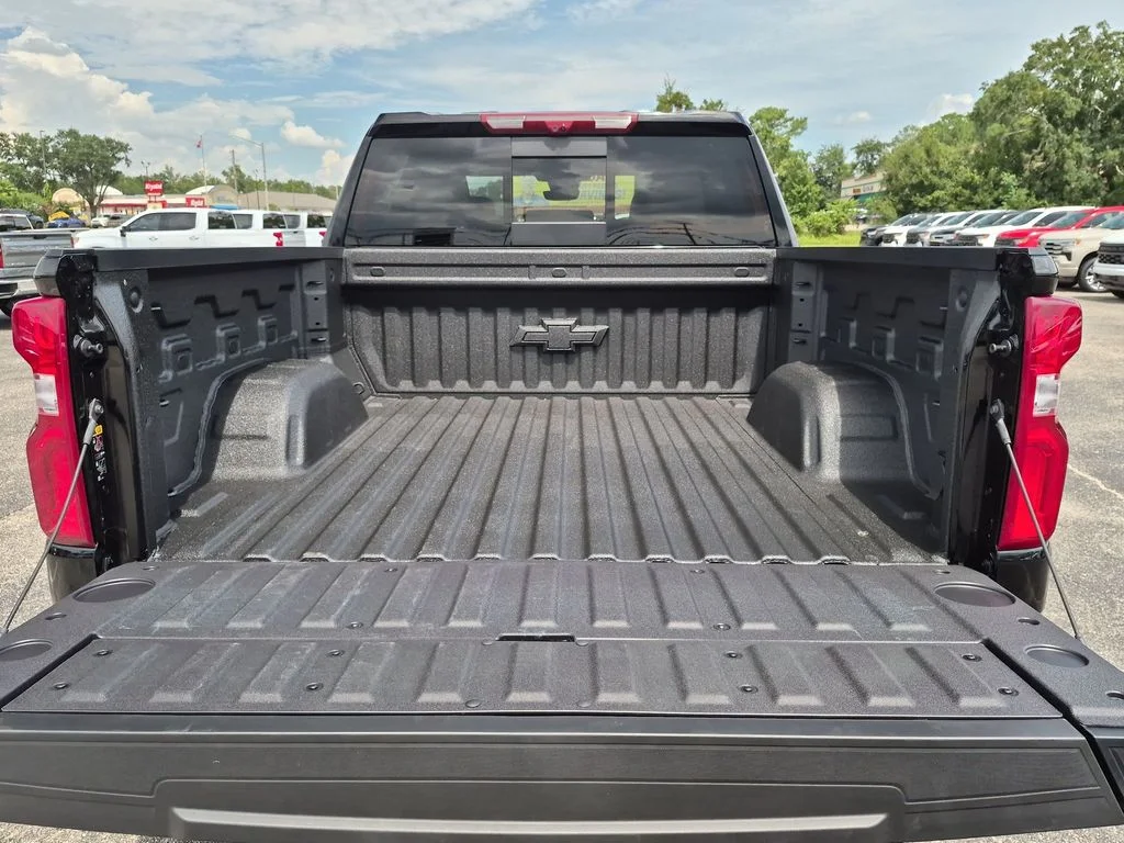 New 2026 Black Chevrolet ZR2 image 37