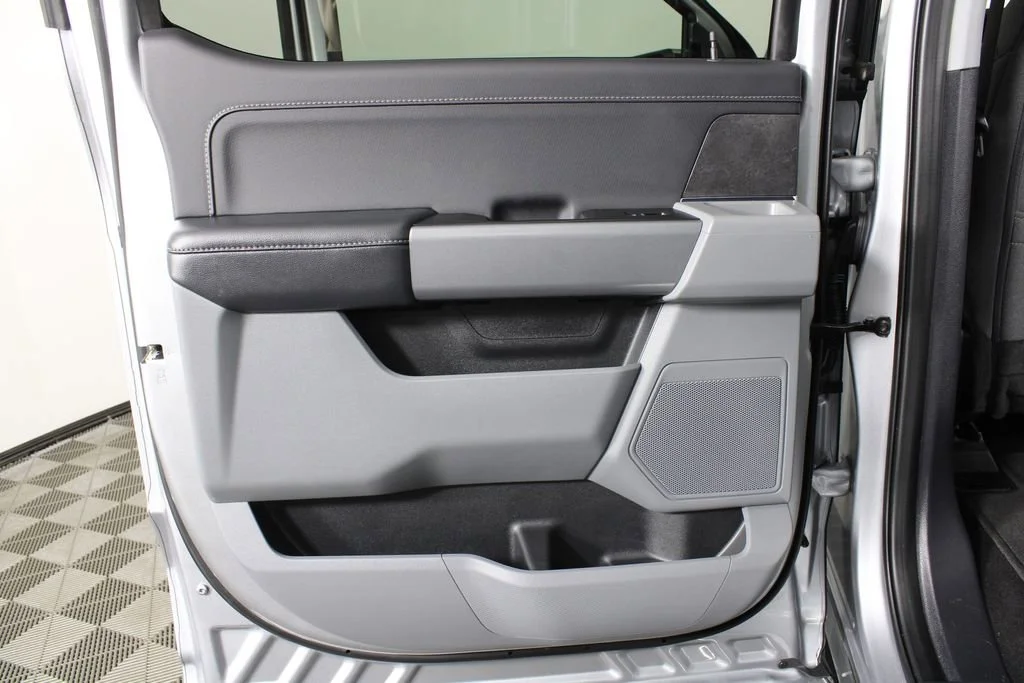 Used 2024 Gray Ford XLT image 11