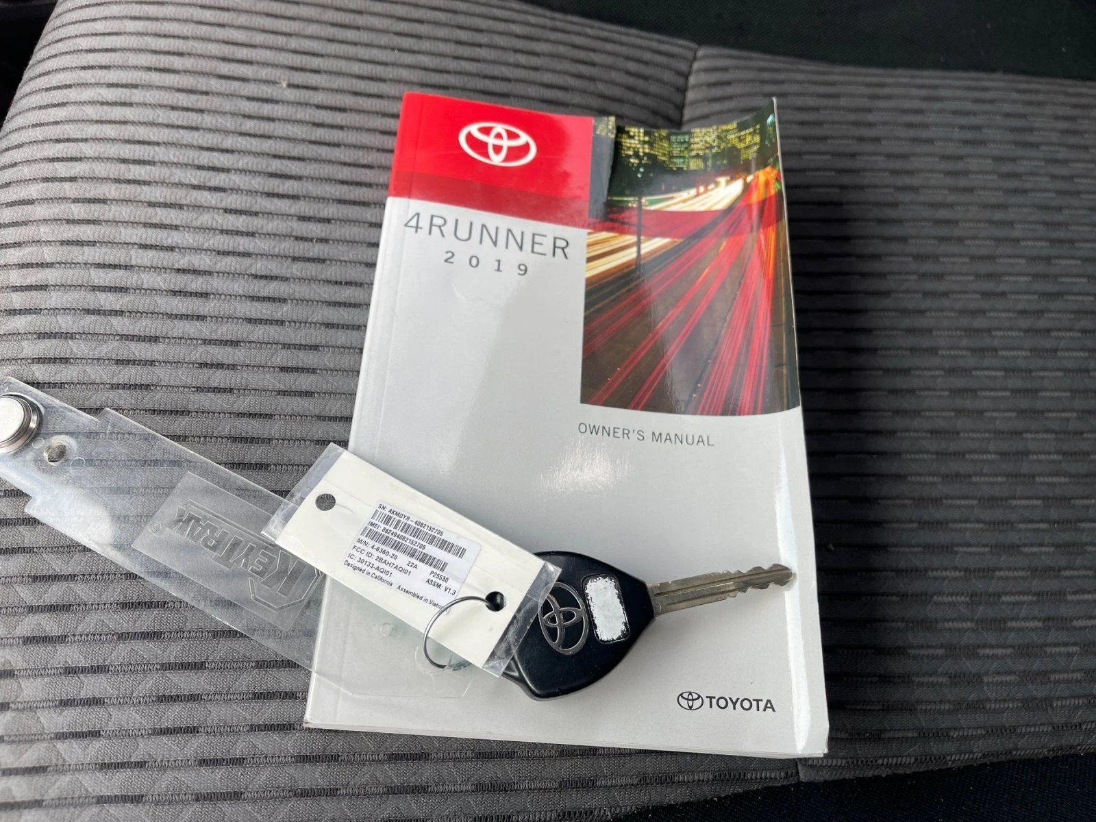 Used 2019 Black Toyota SR5 image 10