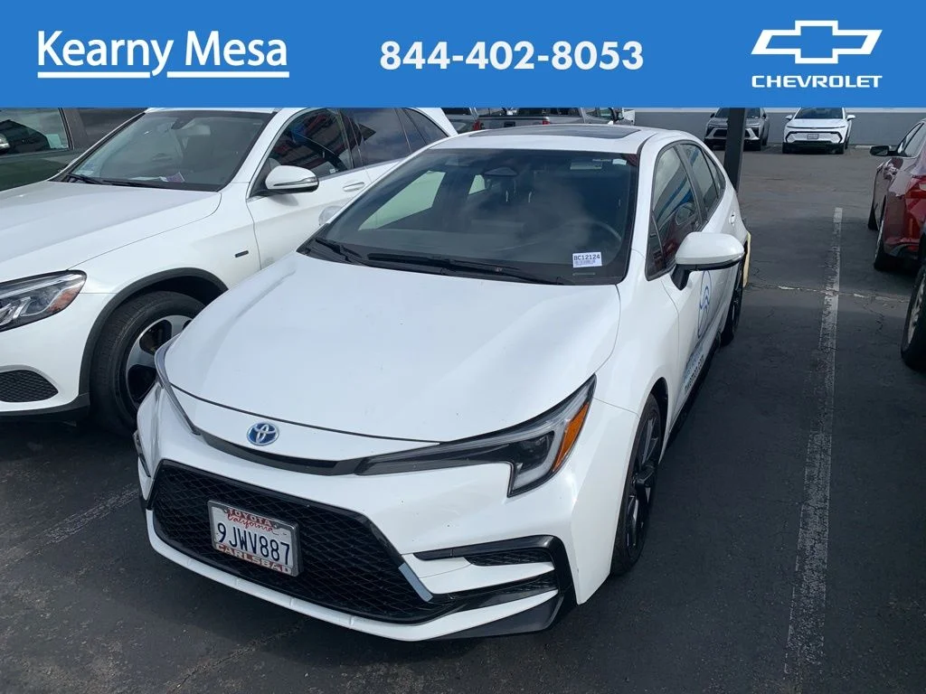 2024 Toyota Corolla SE Hybrid CVT's photo