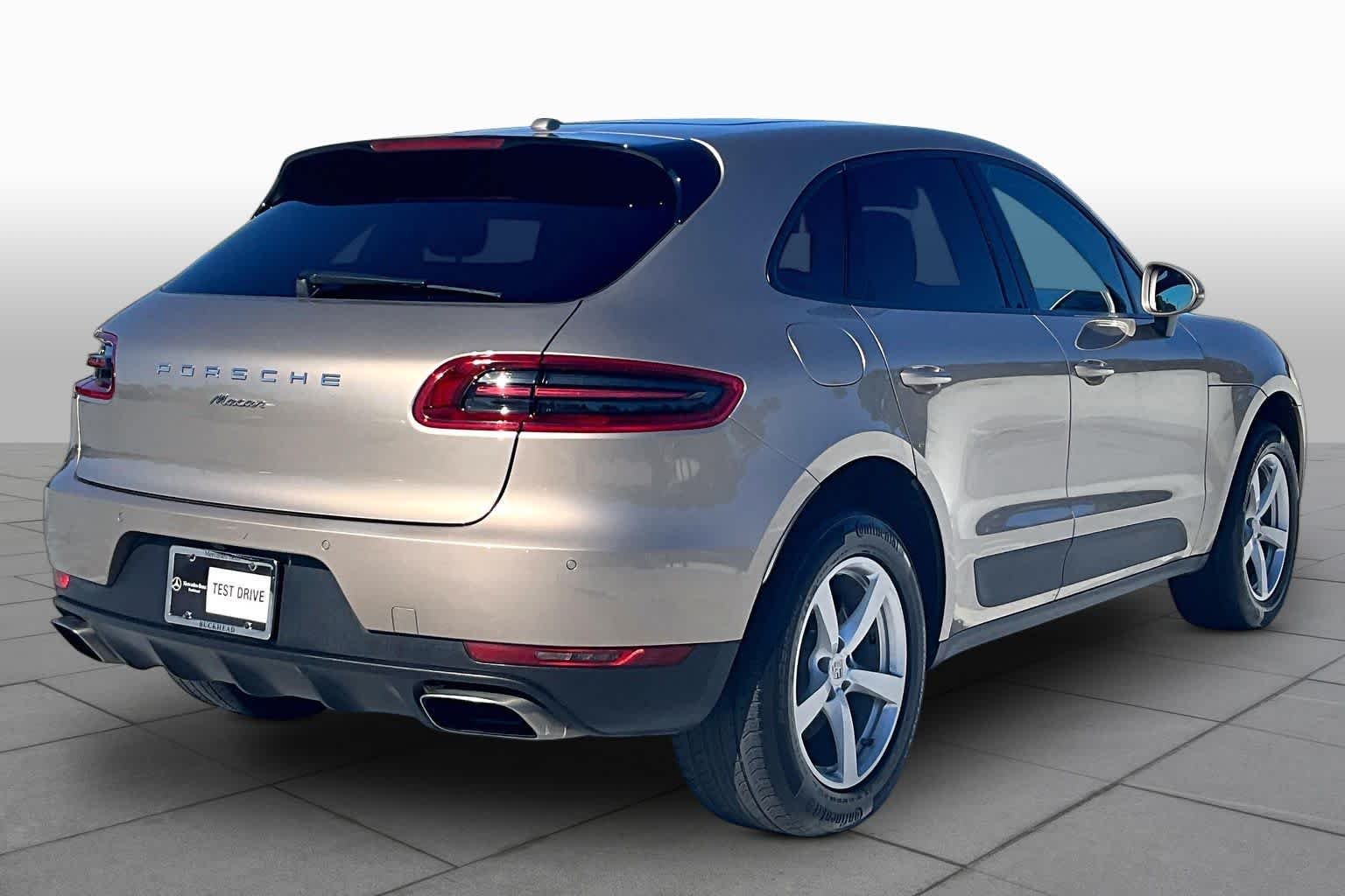 Used 2017 Palladium Metallic Porsche  image 12
