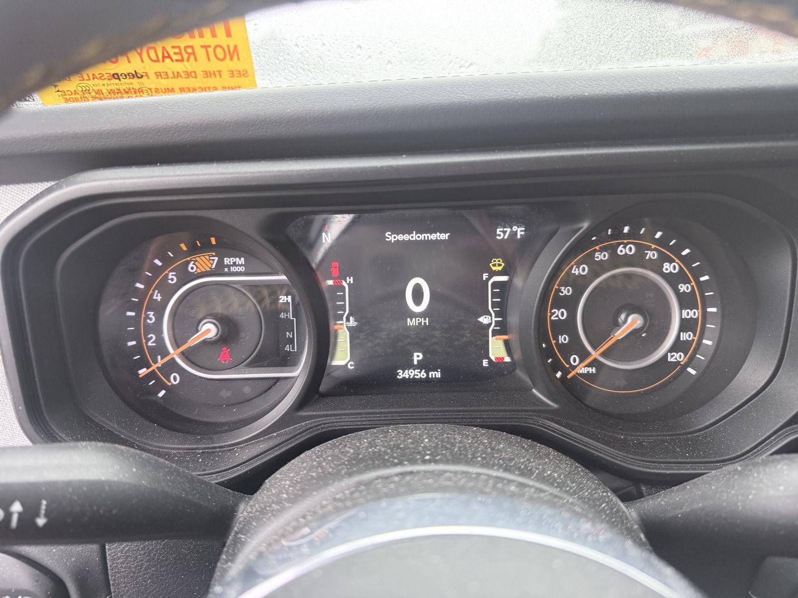 Used 2024 Granite Crystal Metallic Clearcoat Jeep Sahara image 10