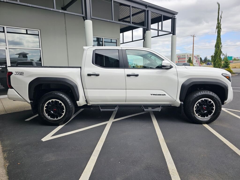 Used 2025 Ice Toyota TRD Off-Road image 6