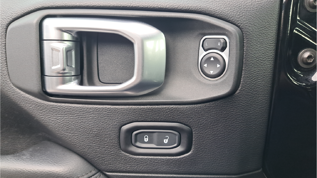 Used 2020 Black Jeep Unlimited Sahara Altitude image 25