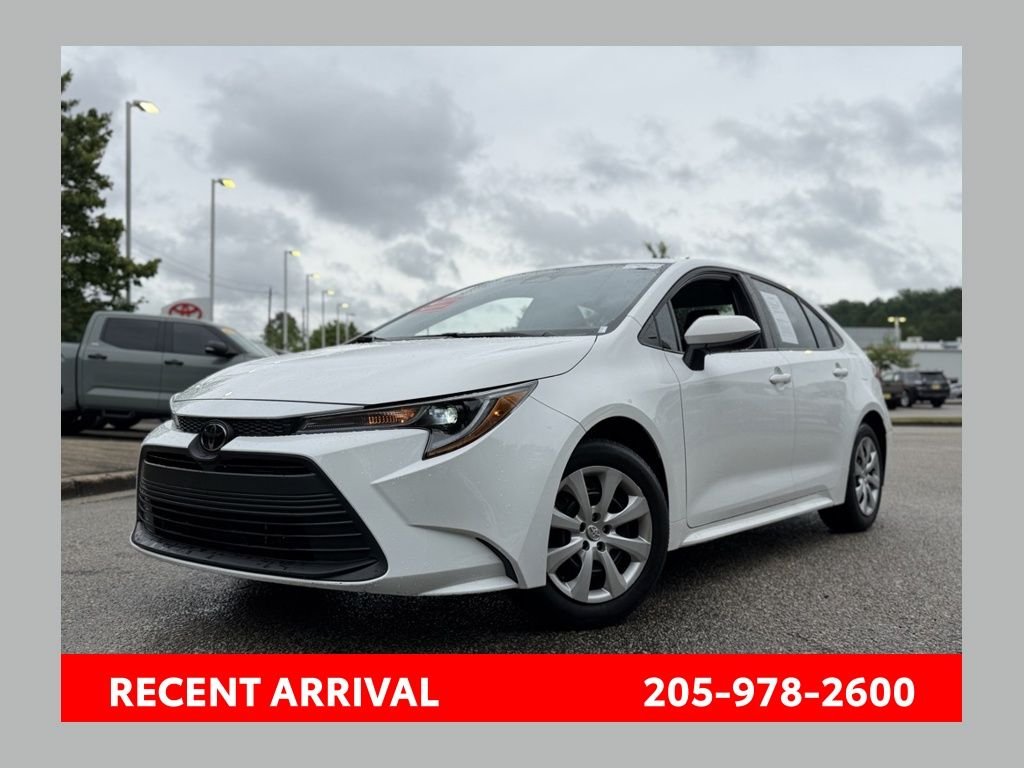 2025 Toyota Corolla LE CVT's photo