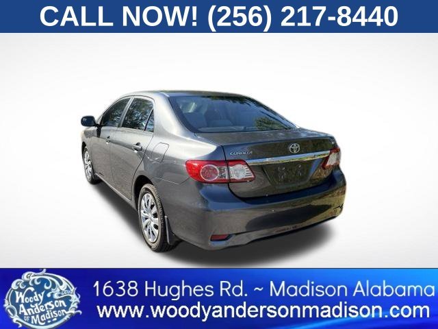 Used 2013 Magnetic Gray Metallic Toyota LE image 4