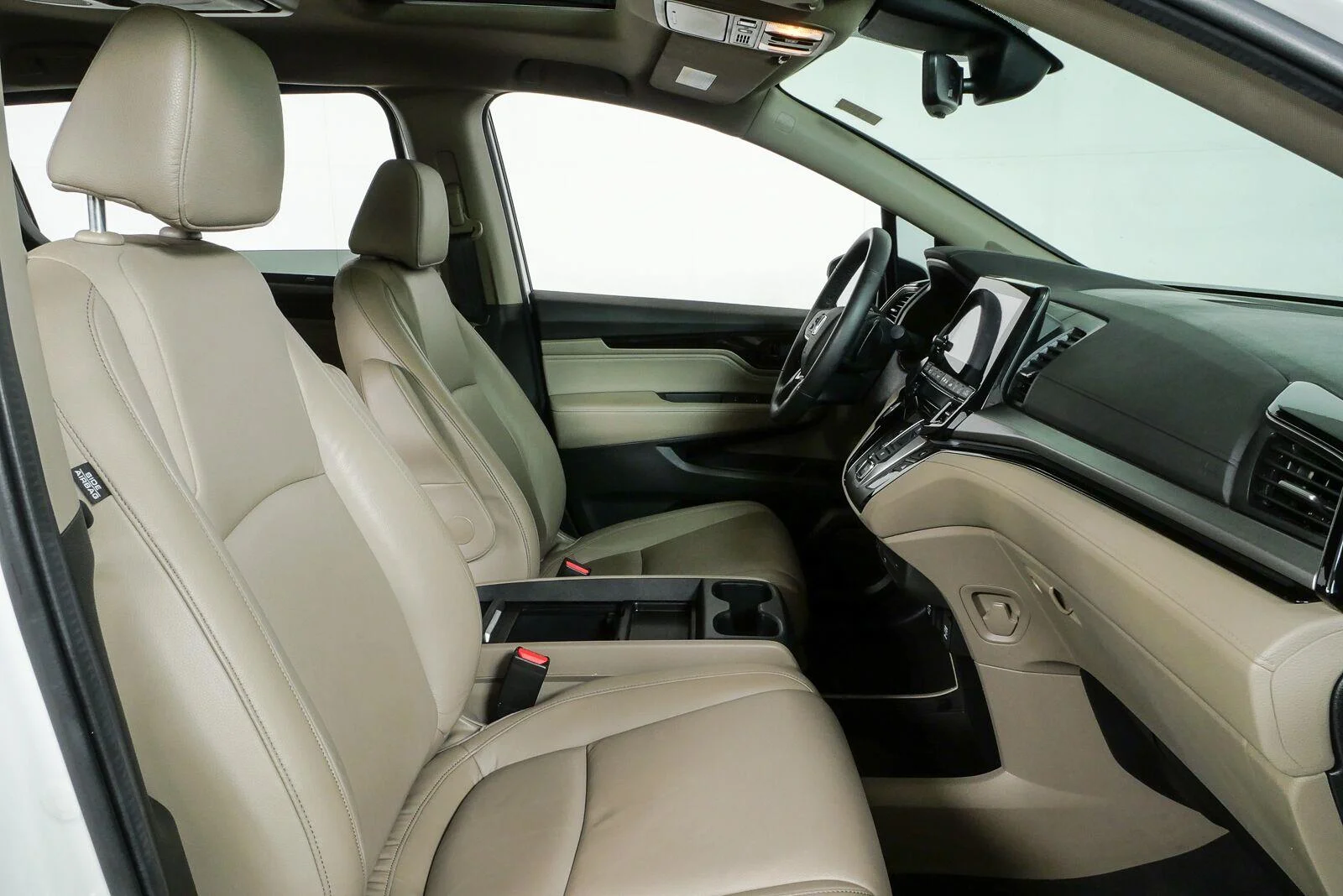 Used 2024 Platinum White Pearl Honda Touring image 23