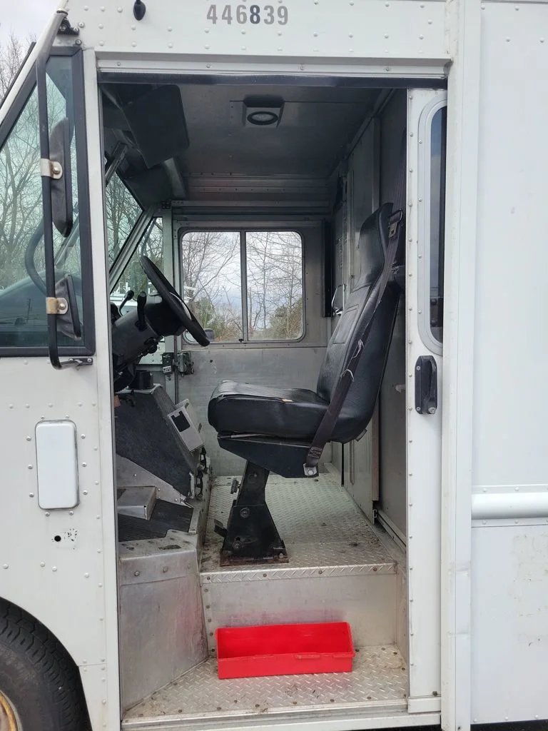 Used 2012  Ford Base image 16