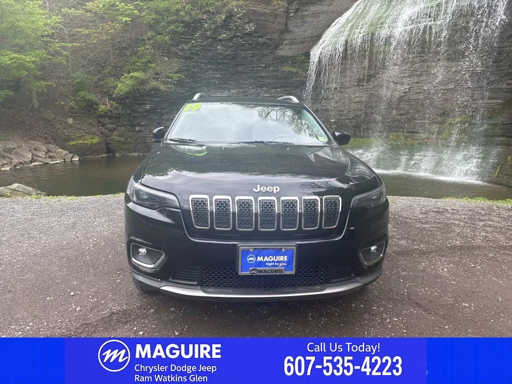 Used 2019 Jeep Cherokee Limited with VIN 1C4PJMDN8KD229269 for sale in Watkins Glen, NY