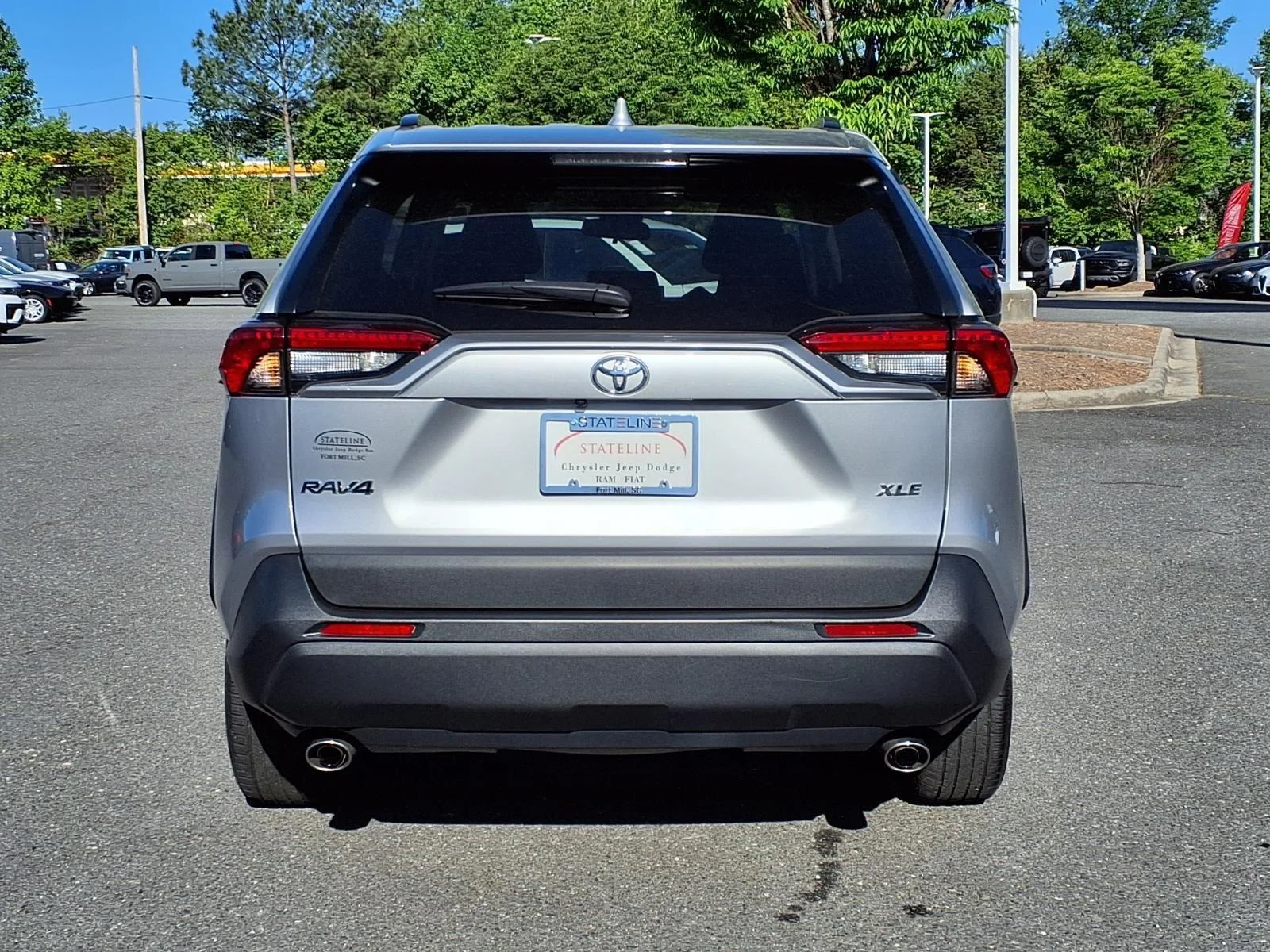 Used 2024  Toyota XLE image 9
