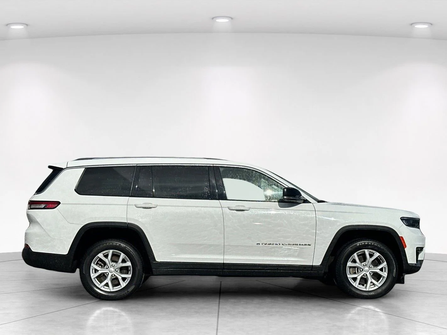 Used 2023 White Jeep Limited image 7