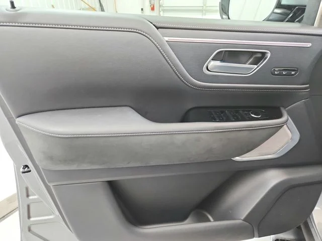 Used 2025  INFINITI SENSORY image 43