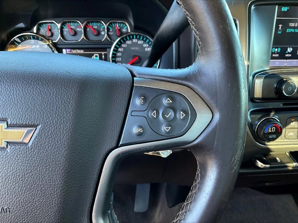 Used 2016 White Chevrolet LT image 13