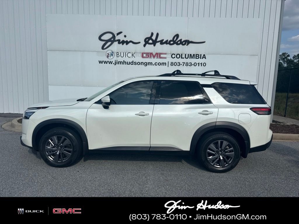 Used 2023 White Nissan SV image 2