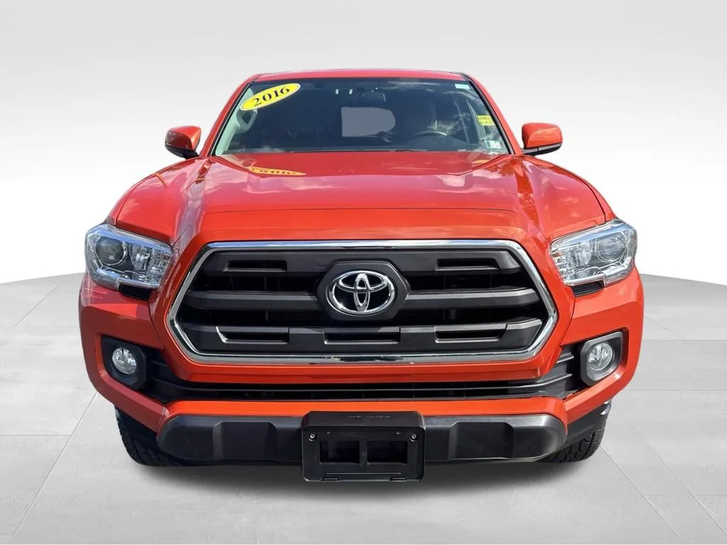 Used 2016 Red Toyota SR5 image 8