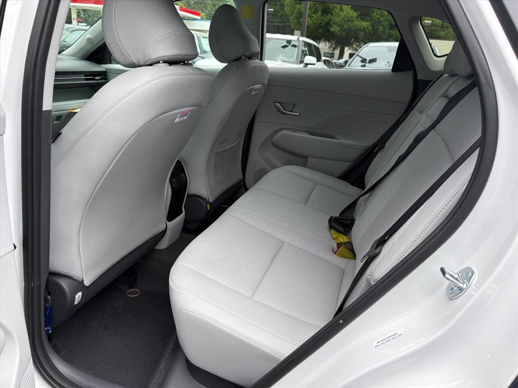 New 2026 Atlas White Saw Hyundai SEL Premium image 28