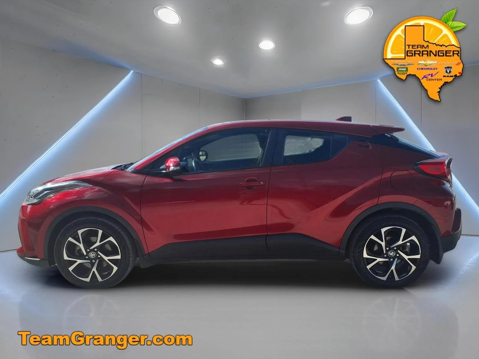 Used 2021 Red Toyota XLE image 8