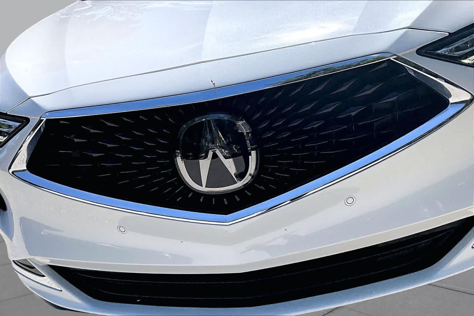 Used 2024 Platinum White Pearl Acura w/Technology Package image 30