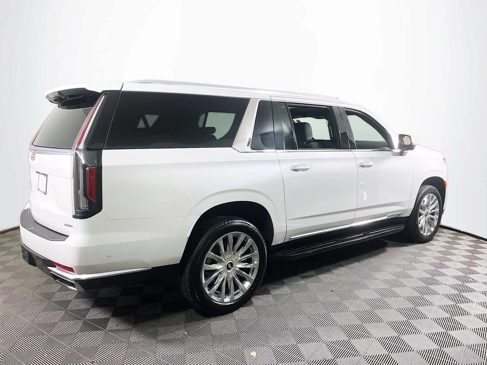 Certified Used 2024 Crystal White Tricoat Cadillac 4WD Premium Luxury image 4