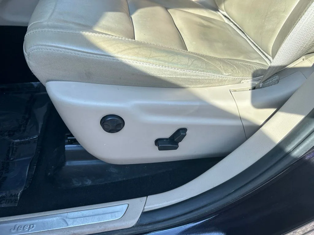 Used 2019 Red Jeep Limited image 18