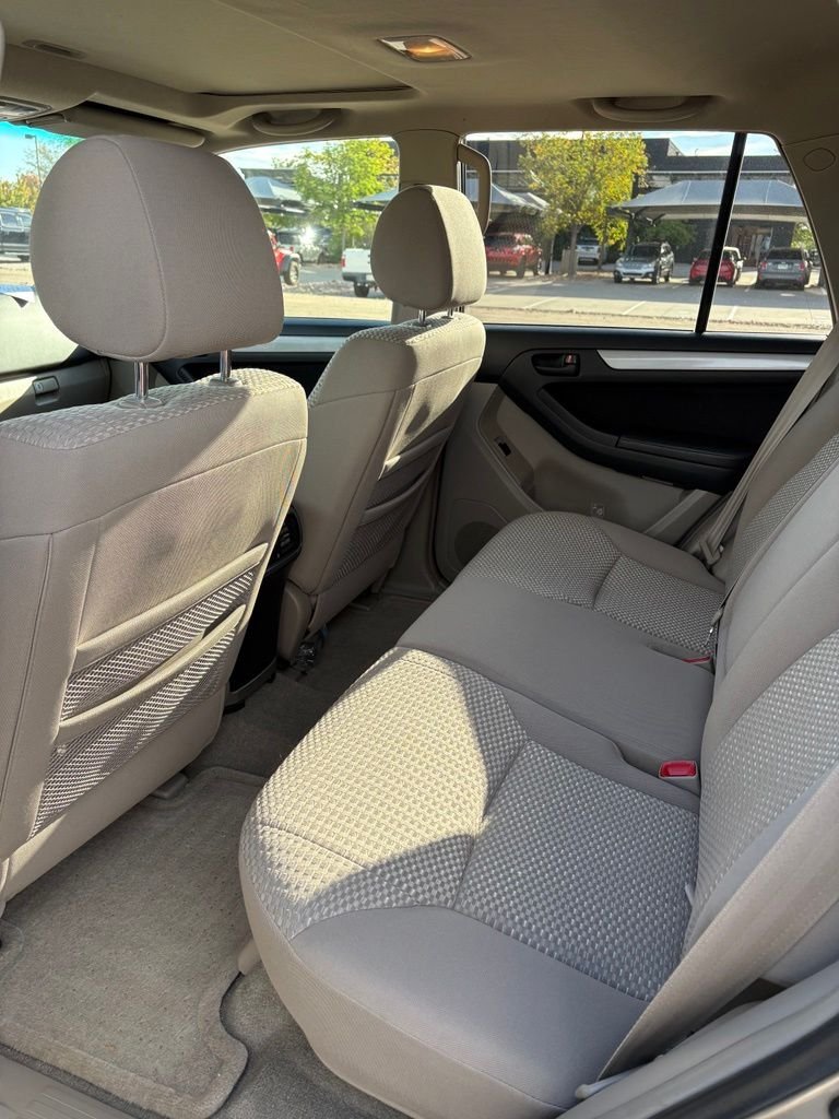 Used 2007 Gold Toyota Sport image 13