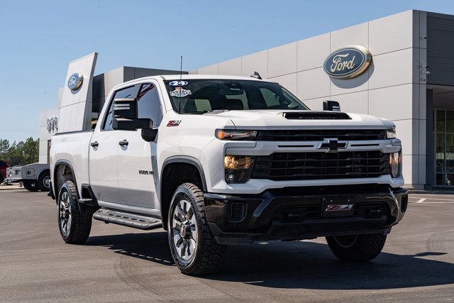 2024 Chevrolet Silverado 2500HD Custom