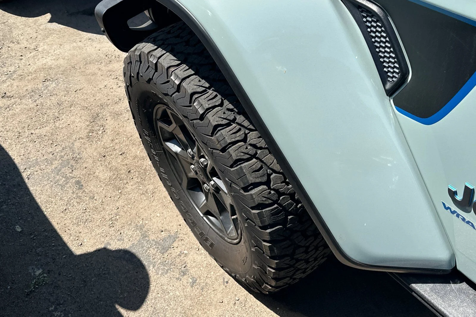 Used 2023 Gray Jeep Rubicon 20th Anniversary Edition 4xe image 3