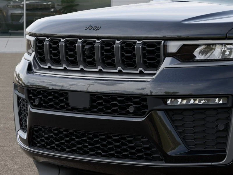 New 2026 Diamond Black Crystal Pearl-Coat Exterior Paint Jeep Limited image 11