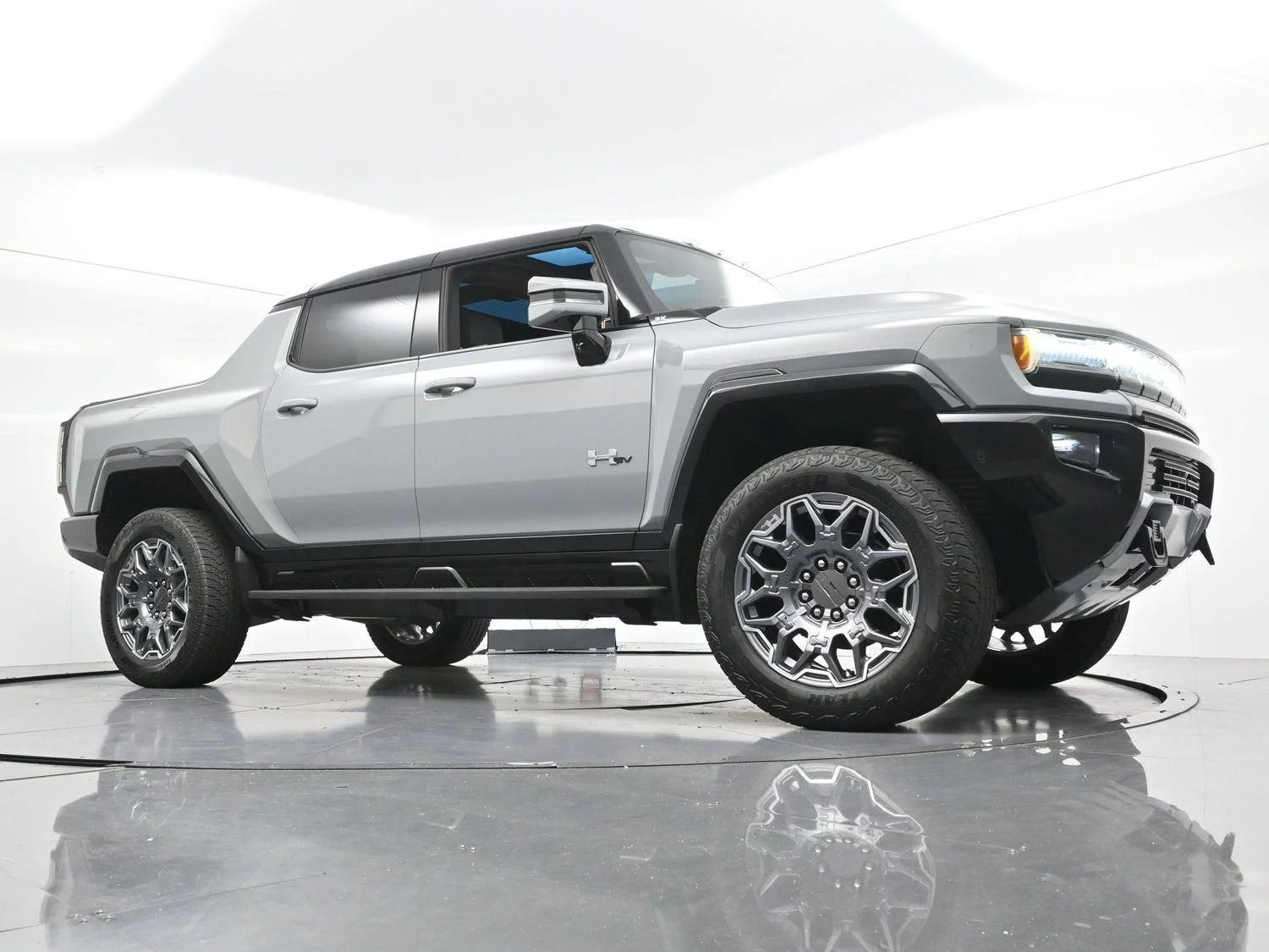 Used 2024 Meteorite Metallic (Grey) GMC 3X image 55