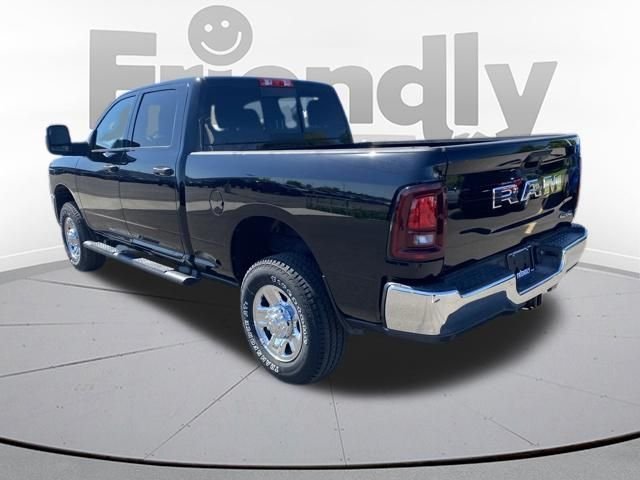 New 2026 Diamond Black Crystal Pearl-Coat Exterior Paint RAM Tradesman image 3