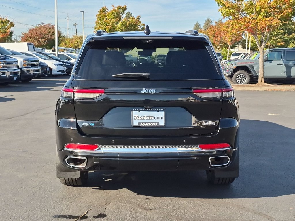 Certified Used 2023 Black Jeep Overland 4xe image 5