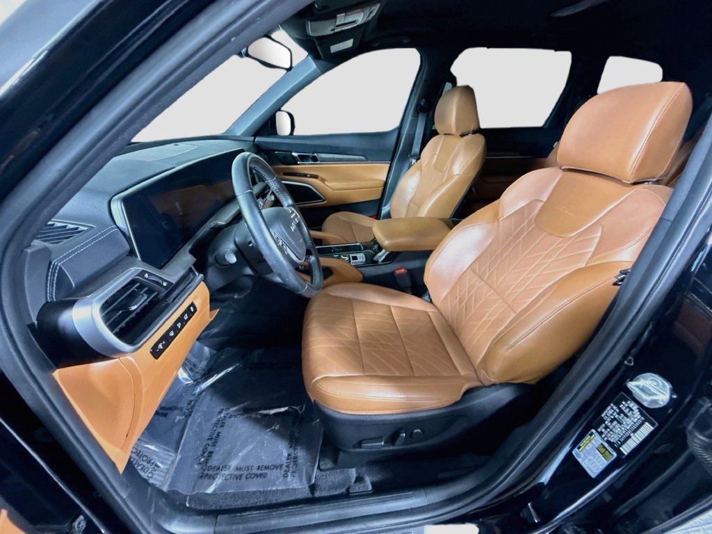Used 2025 Ebony Black Kia EX X-Line image 18