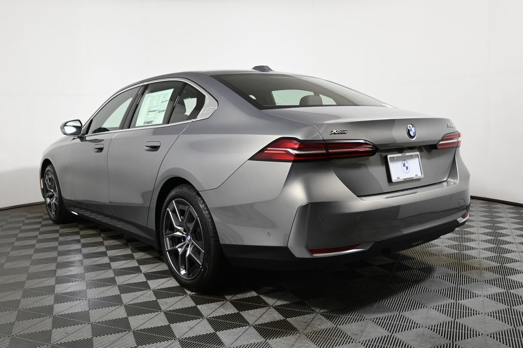 Used 2026 Gray BMW 530i xDrive image 5