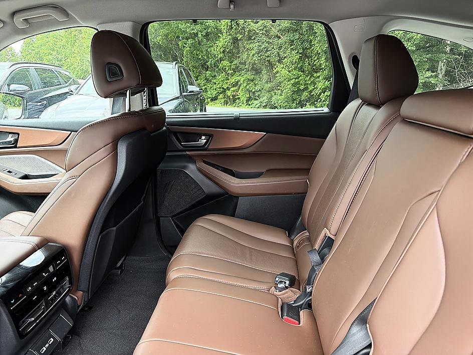 Used 2023 Liquid Carbon Metallic Acura w/Technology Package image 21