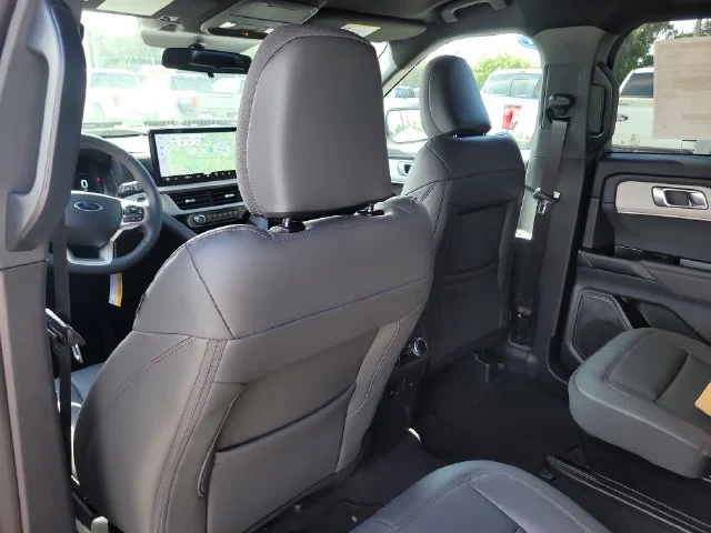 New 2027 White Metallic Ford Active image 13