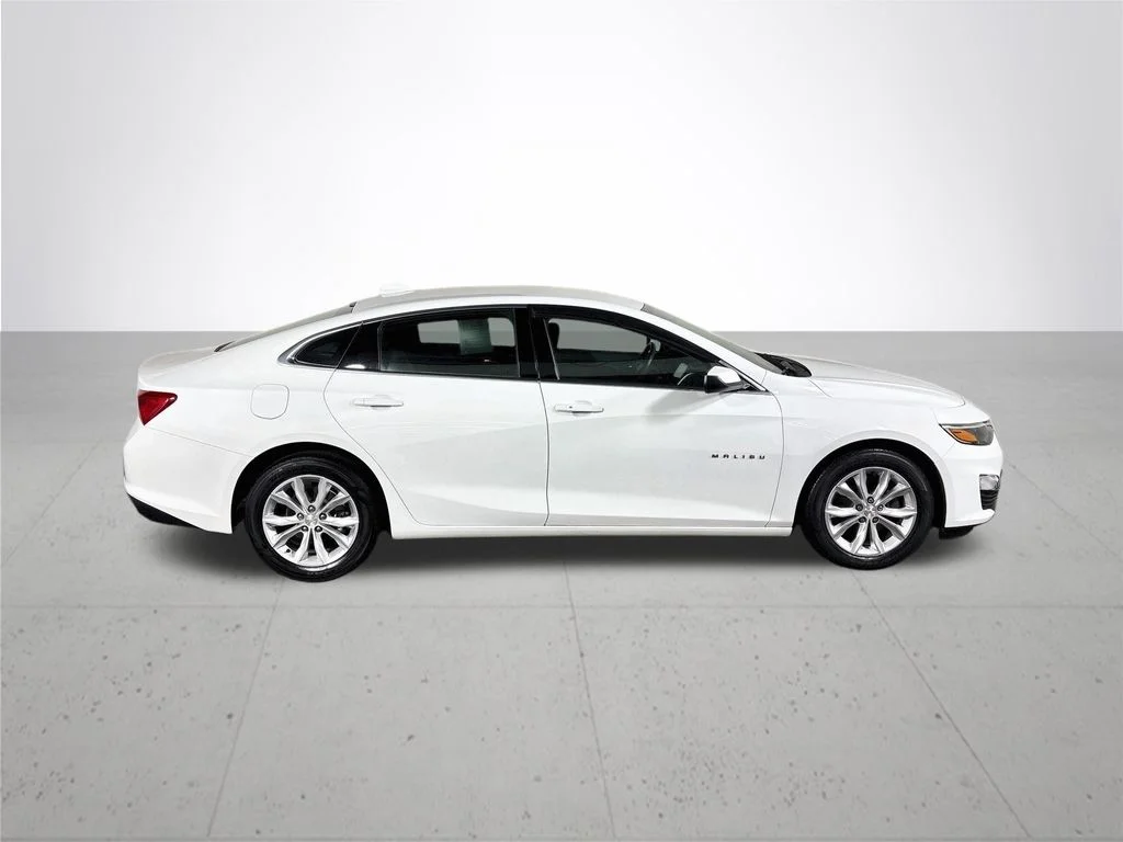 Used 2023 White Chevrolet LT image 5