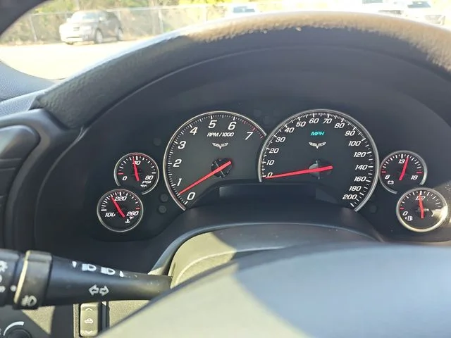 Used 2008 Silver Chevrolet 3LT image 16