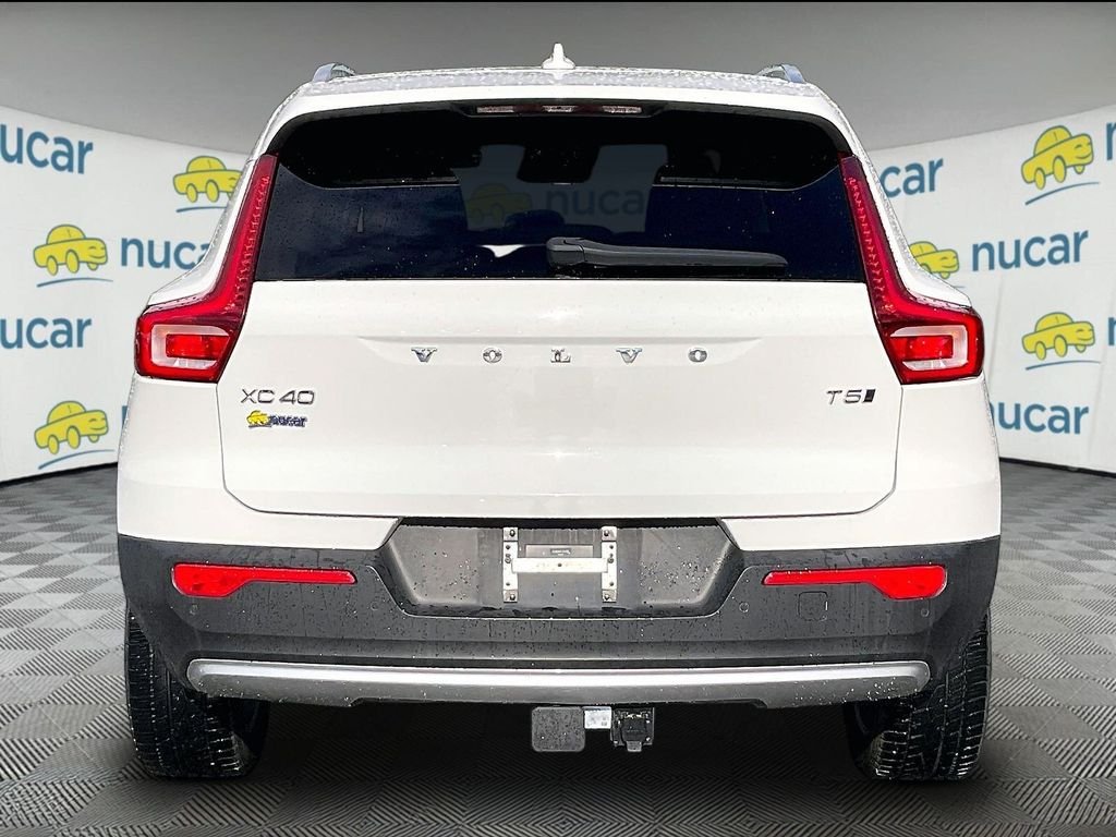 Used 2020 White Volvo Momentum image 5
