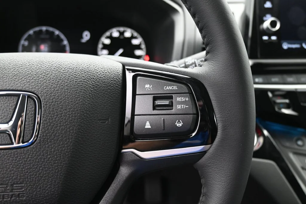 New 2027 Platinum White Pearl Honda Touring image 36