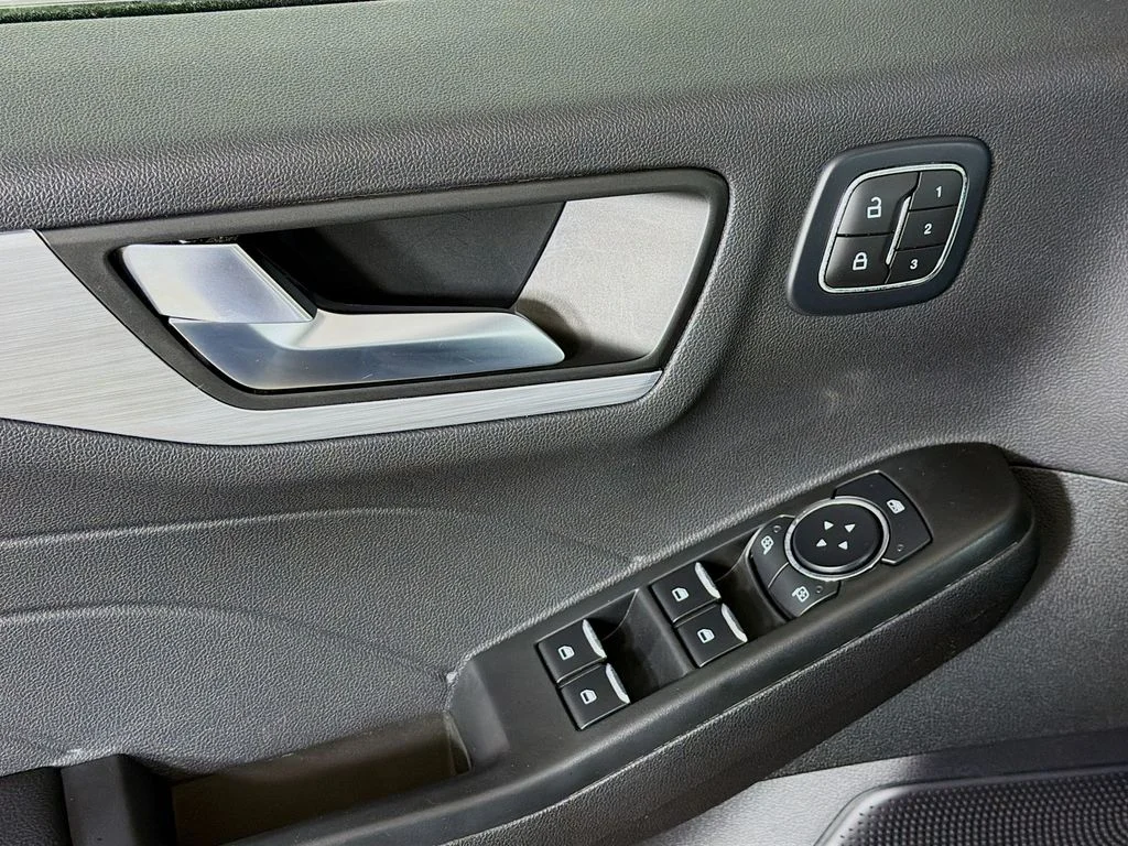 Used 2025 Blue Ford Platinum image 17