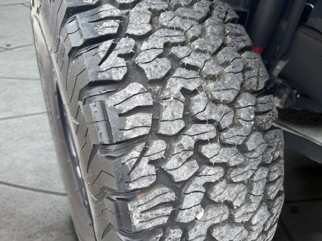 Used 2023 Gray Jeep High Tide image 32
