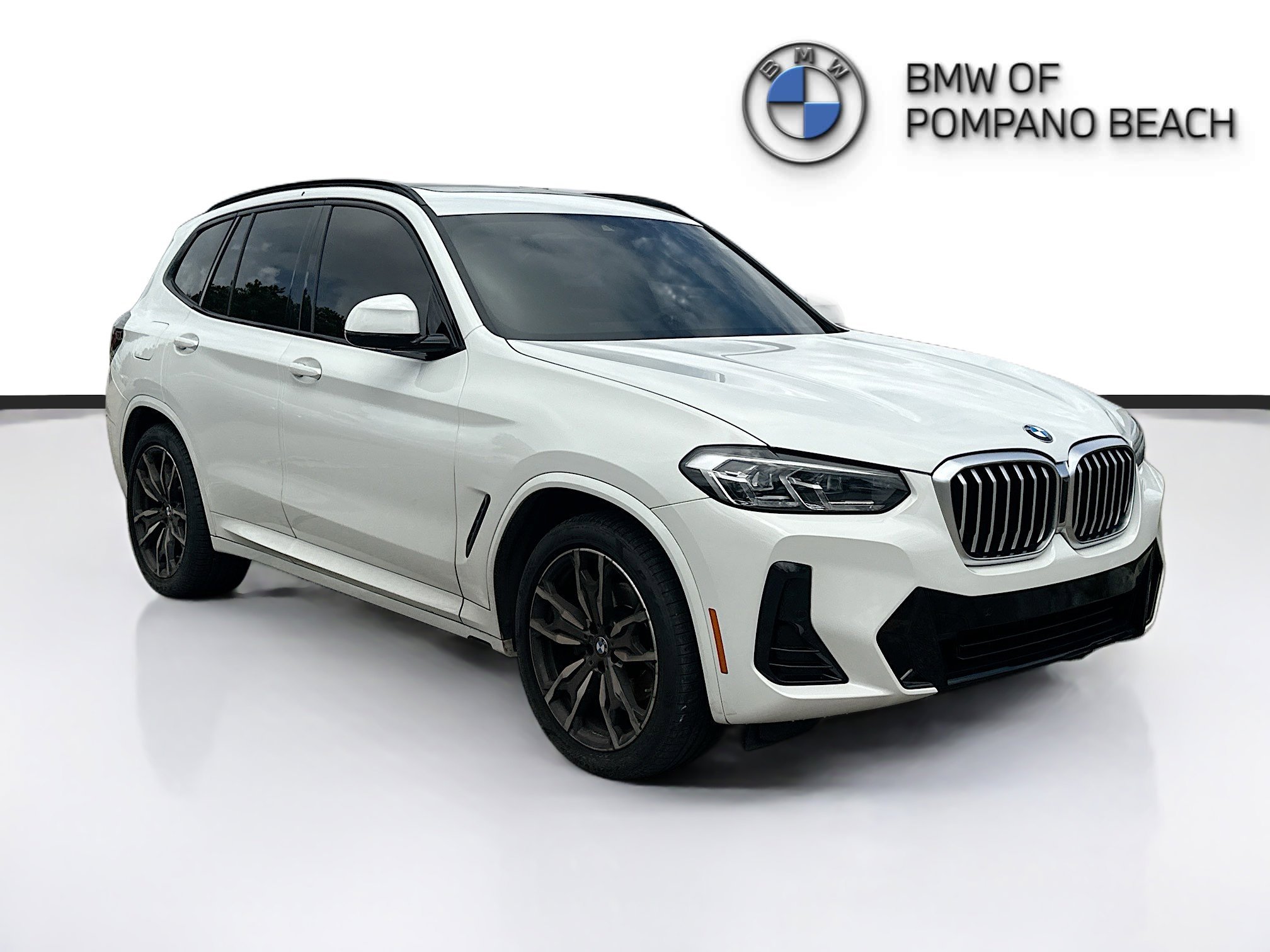 2022 BMW X3 sDrive30i's photo