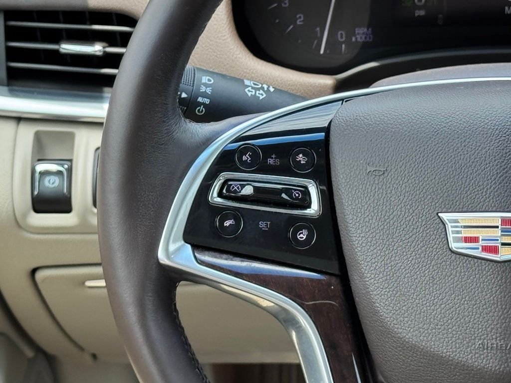 Used 2016 White Cadillac Luxury image 27