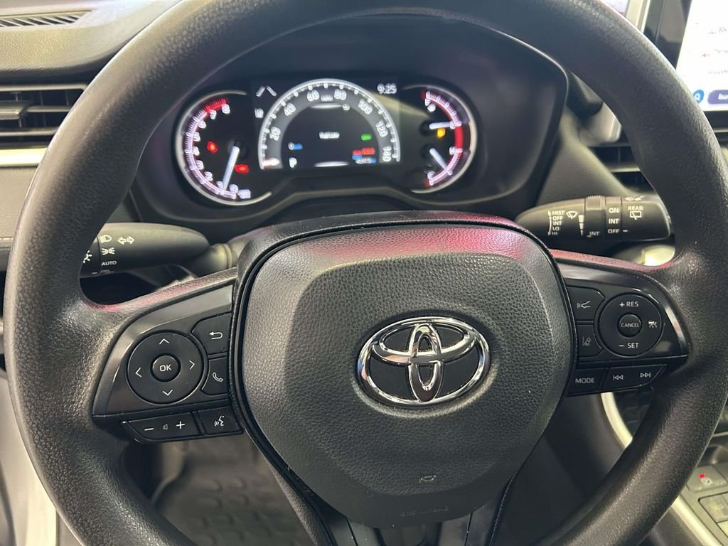 Used 2024 Silver Toyota XLE image 19