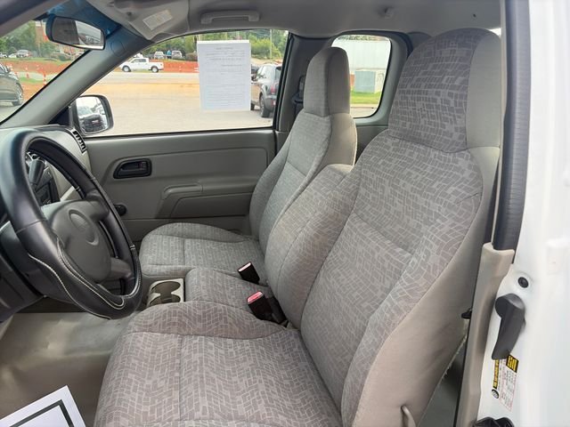 Used 2004 White GMC Fleet image 15