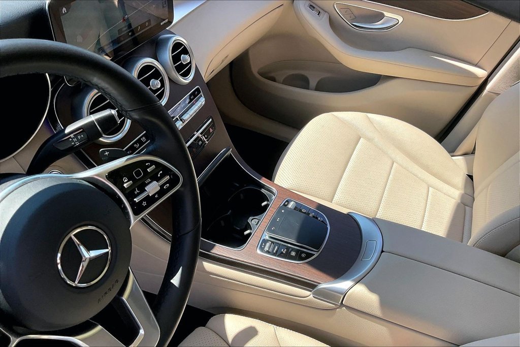 2022 Mercedes-Benz GLC GLC300 - Photo 12