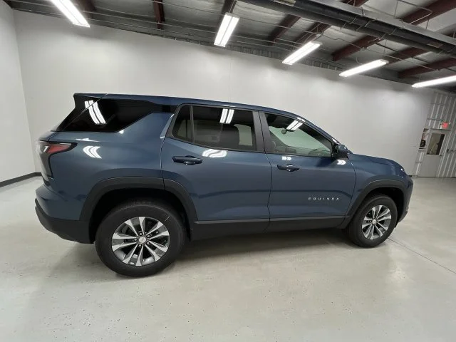 2027 Chevrolet Equinox LT - Photo 9