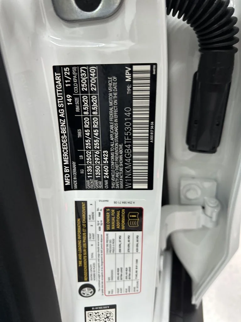 Used 2026 White Mercedes-Benz GLC 300 image 32